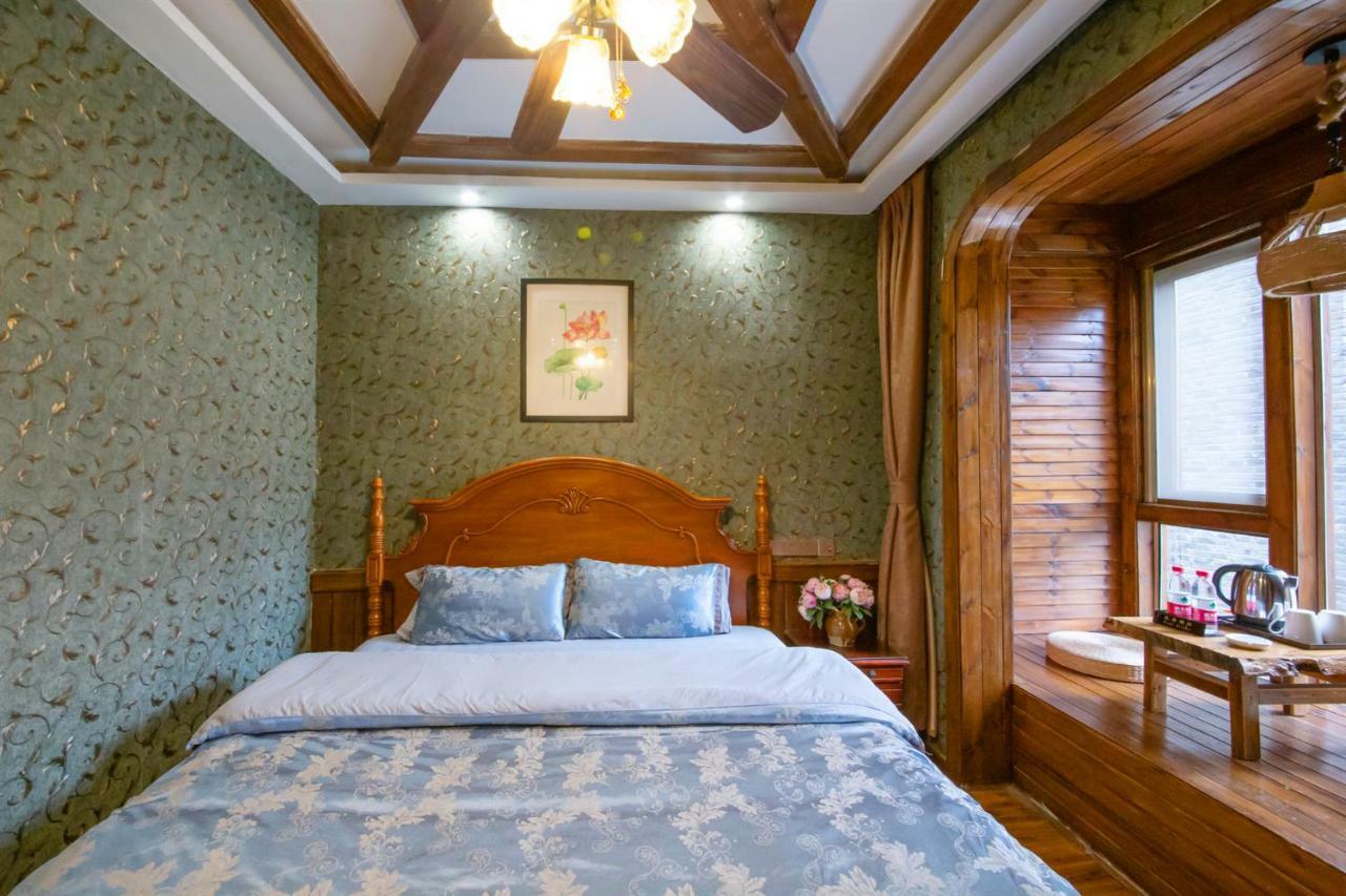 Flower Time Inn Fenghuang Exteriör bild
